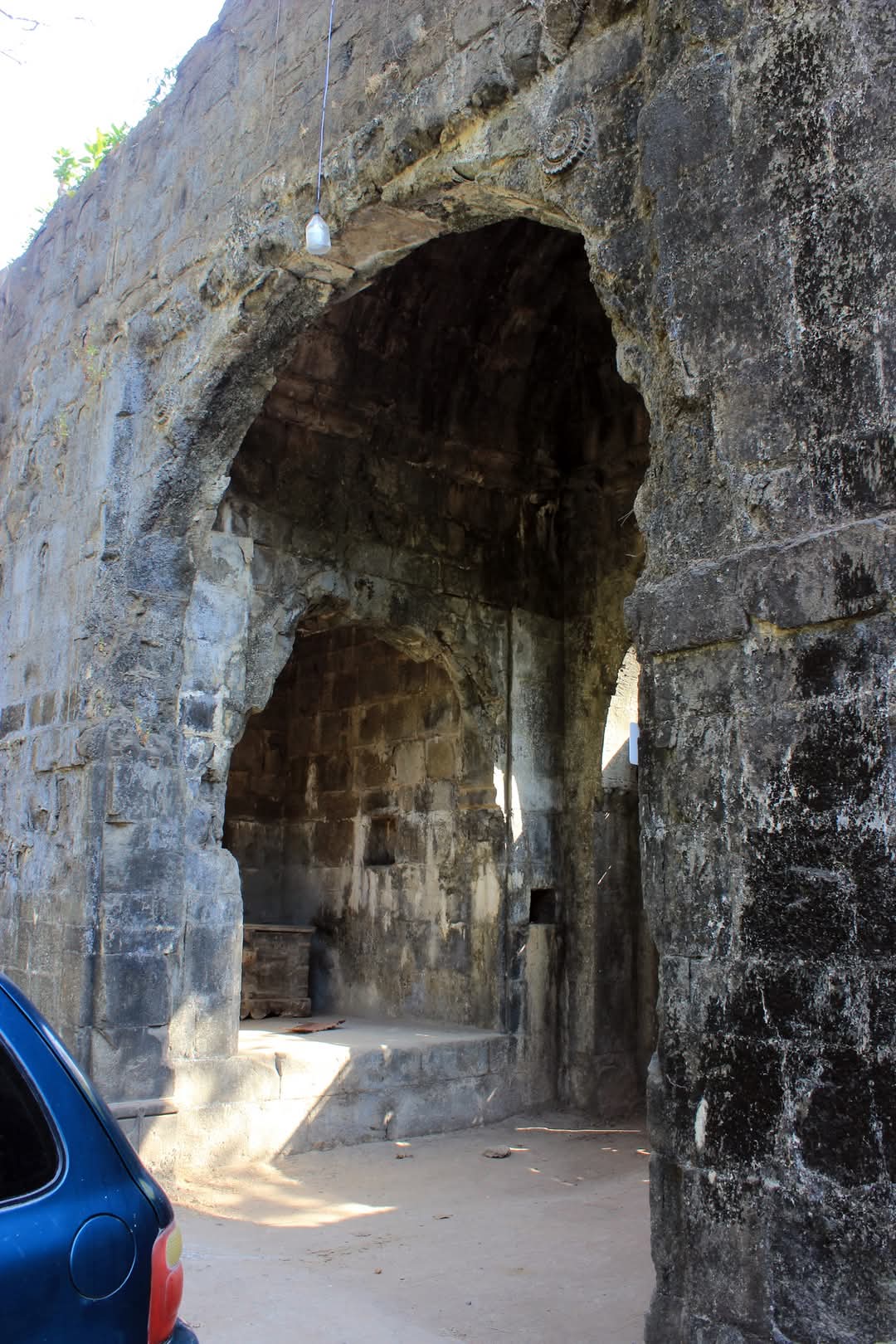 Entrance gate & Devdi, Tarapur Fort